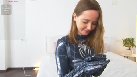 avabitoni online show from March 7, 7:52 am