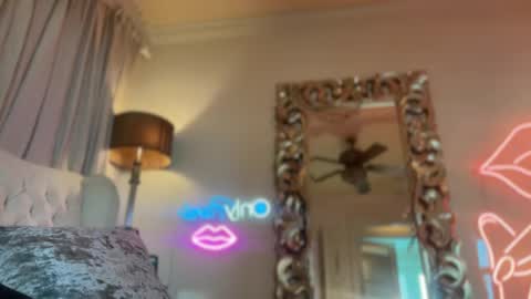 AvalonnFoxx online show from December 18, 3:33 pm