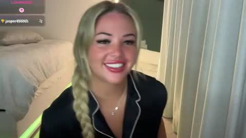 ur gf online show from August 3, 8:38 am