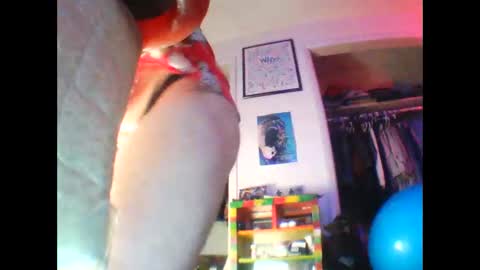 Avey Boi online show from October 7, 8:10 am