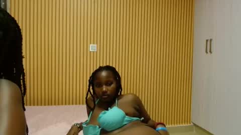 Avian online show from November 23, 9:46 pm