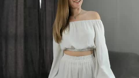 Mickie online show from August 6, 6:33 am