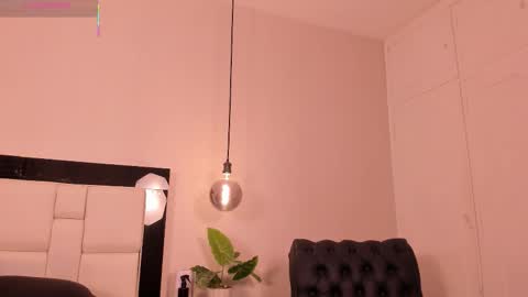   online show from January 6, 5:28 pm