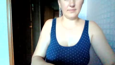 awesomeladyy online show from June 29, 10:15 am