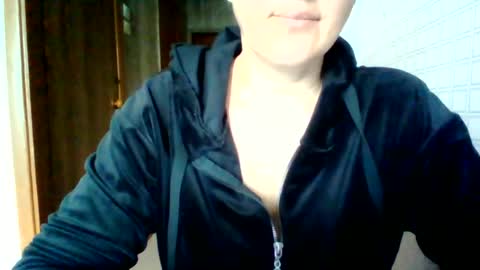 awesomeladyy online show from June 13, 7:52 am