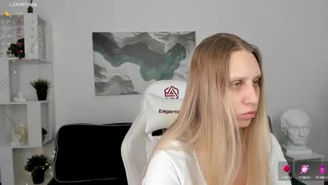 Emily online show from March 5, 2:25 am