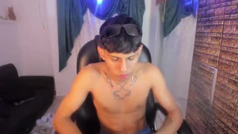Snapshot of axeel_boy_ chatting on September 20, 5:21 am Axel online show from September 20, 5:21 am
