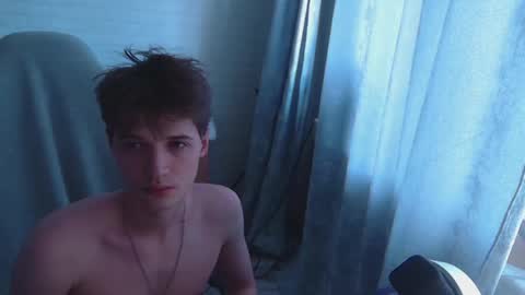 axel_0ne online show from May 23, 7:26 am