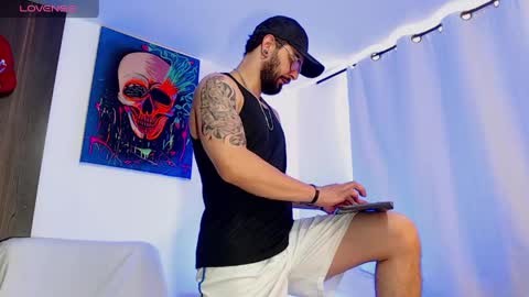 Independiente Model online show from May 11, 12:34 pm