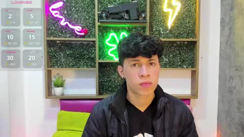 Axel Evanss online show from April 18, 12:18 pm