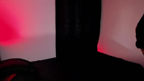 Axel online show from June 17, 12:37 am