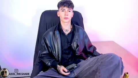 Axel online show from February 25, 2:59 am