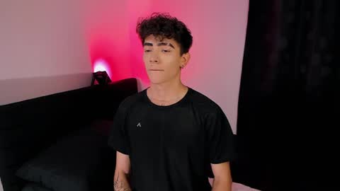 Axel online show from June 20, 2:29 am