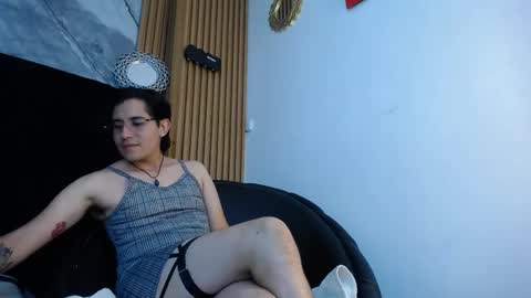 axel_montes online show from May 27, 3:36 am
