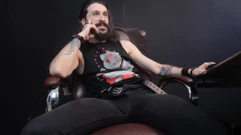 AxelColton online show from February 13, 9:30 am