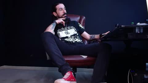 AxelColton online show from November 12, 11:12 am