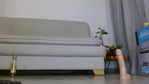 axellblue online show from March 8, 2:15 am