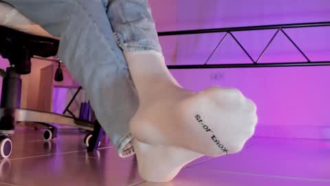 Snapshot of axellcollins chatting on September 17, 6:28 am im your little femboy ALEX online show from September 17, 6:28 am
