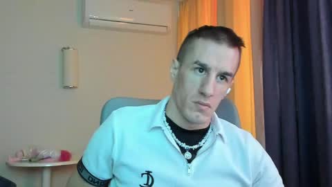 Axl online show from April 26, 3:53 pm