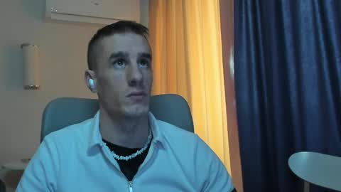 Axl online show from April 22, 2:52 am