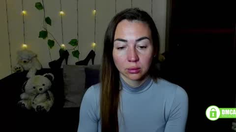 Jully online show from March 6, 6:26 pm