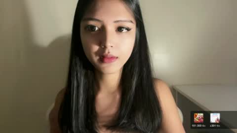 ayalvrs18 online show from June 17, 7:02 am