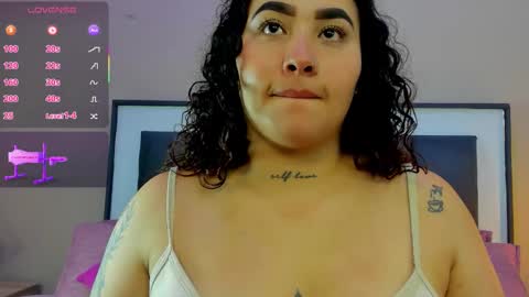 Snapshot of ayla_martinez chatting on September 24, 4:30 am Ayla online show from September 24, 4:30 am