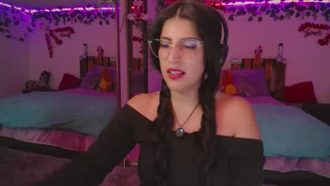 Azahar online show from November 18, 1:19 am