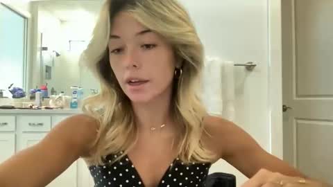 baby1xo online show from May 17, 1:31 pm