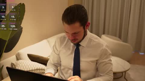 Luna and Medina online show from February 6, 2:53 pm