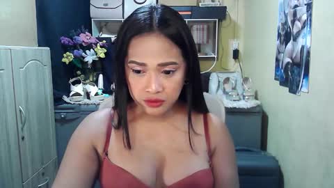 Snapshot of baby_cassandra chatting on October 23, 11:44 am cassandra online show from October 23, 11:44 am