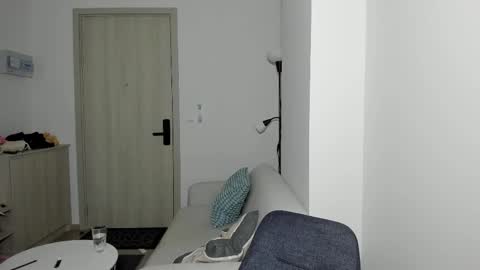 Call me baby  real name Eva   online show from March 5, 12:27 am