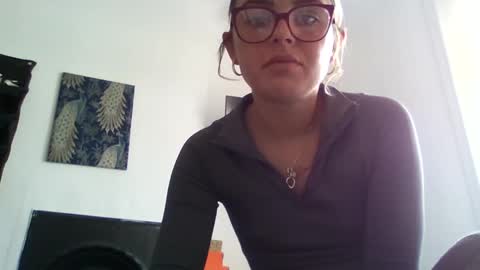 baby_girls2224 online show from April 24, 8:27 am