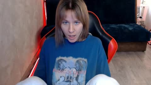 baby_kitte online show from June 5, 4:30 am
