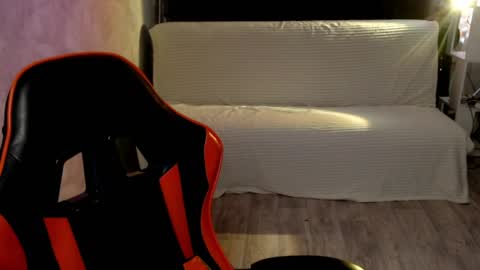 baby_kitte online show from April 9, 4:49 am