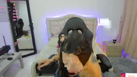 Dulce  Stefa  online show from April 19, 4:02 am