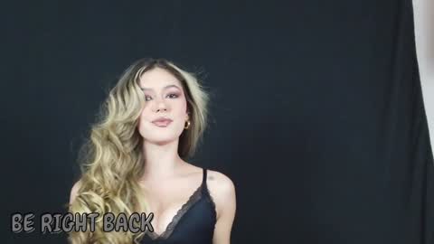 Snapshot of baby_sammyy chatting on October 6, 7:10 pm Baby Sammyy online show from October 6, 7:10 pm