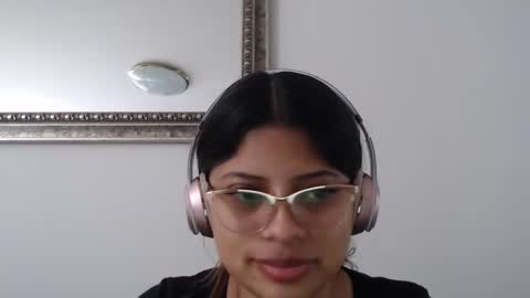 Snapshot of babyd0llslut chatting on January 6, 9:43 pm Daddyslilslut online show from January 6, 9:43 pm