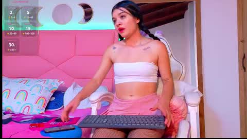 mia online show from December 13, 7:53 pm