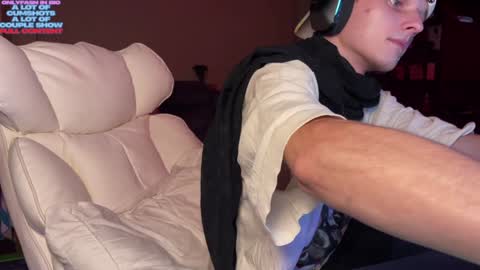Big cock boy online show from January 14, 2:50 am