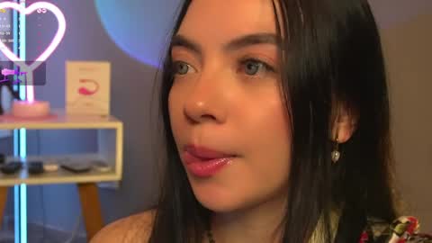 Mishi online show from March 14, 3:10 am