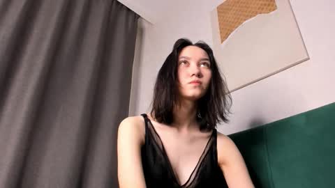 babyydolll69 online show from November 16, 5:31 am