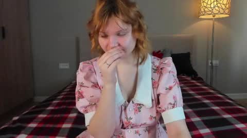 babyyulli online show from April 14, 1:31 am