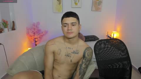 bad_boy__777 online show from June 1, 10:11 pm