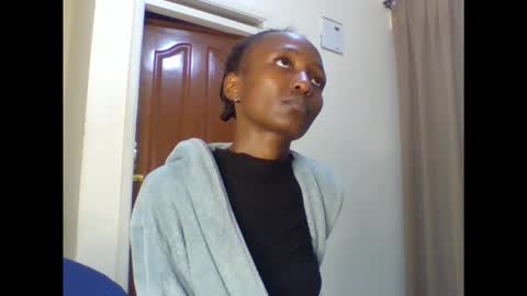 baddie_bunnie online show from March 17, 4:12 pm