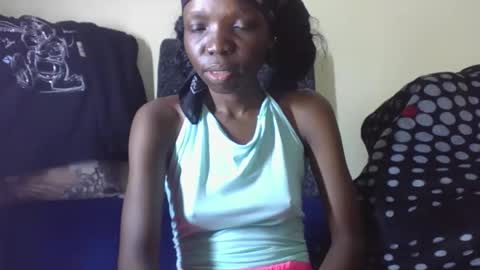 baddie_floxxy online show from April 18, 2:13 am