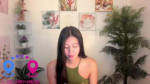 Joshaine online show from April 4, 6:37 pm