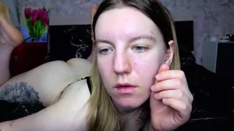 holly online show from March 10, 4:11 pm