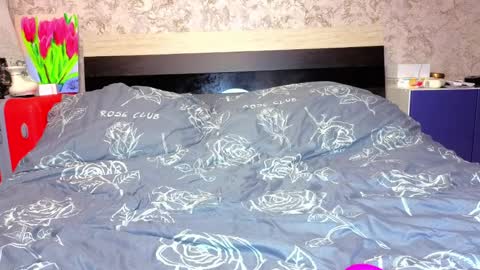 holly online show from March 28, 3:57 pm