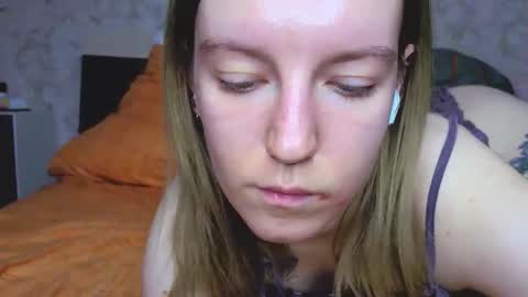 holly online show from December 14, 3:51 pm